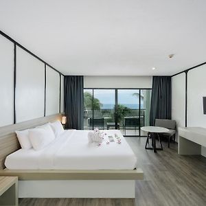 Deluxe Seaview